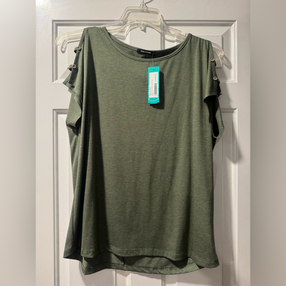 Pink Clover Women's Olive Short Sleeve Top